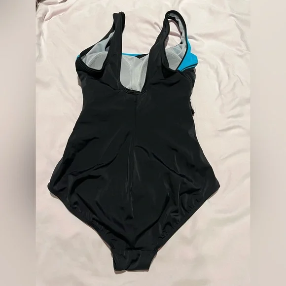 Reebok full coverage, bathing suit. - Picture 2 of 5